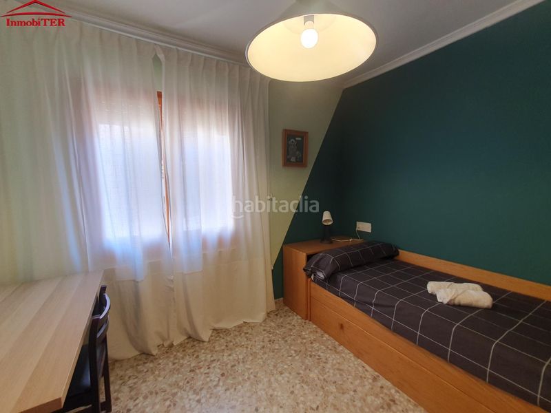 Foto 771693f2-0d81-4850-9890-a579fd65e1c0. Rent flat with heating parking in Centro Teruel