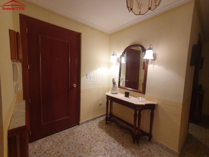 Foto d1f2c5c8-2092-4bc8-8b92-6e9b155e8743. Rent flat with heating parking in Centro Teruel