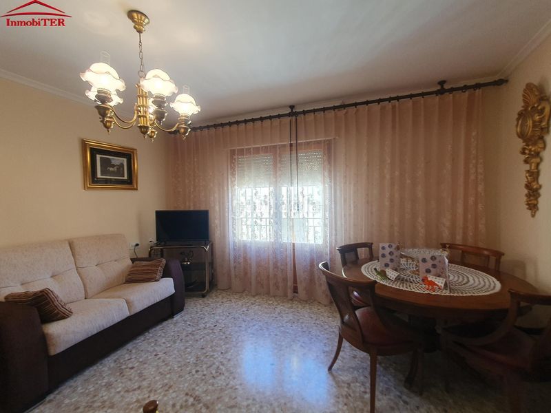 Foto ec2a0b16-6c06-40ce-bb4f-8f98fef8a1de. Rent flat with heating parking in Centro Teruel