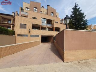 Pis  Calle doctores (s.blas). Piso amplio en san blas, con terraza, piscina comunitaria, garaj