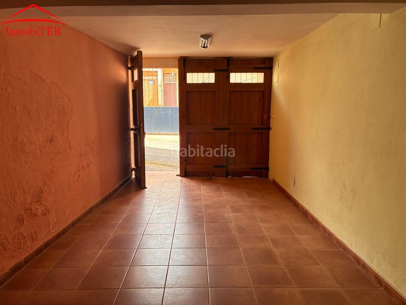 Foto 5f12c026-905f-457c-8d57-c7e7678a4ea2. Casa amb calefacció aparcament a Alfambra