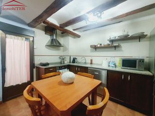 Casa a Alfambra. Casa con encanto en alfambra