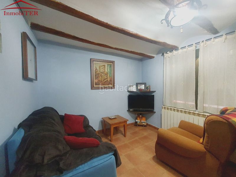 Foto caed9419-7084-4e5e-9d55-b3452d096092. Casa amb calefacció aparcament a Alfambra