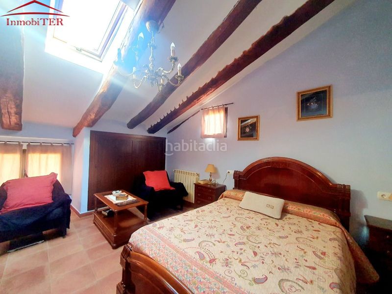 Foto ce3cb8a6-5ddd-4bea-94d0-9c4214db0095. Casa amb calefacció aparcament a Alfambra