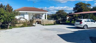 Xalet en Pedan�as. Chalet  con jard�n,  huerto, frutales, barbacoa y parking en la