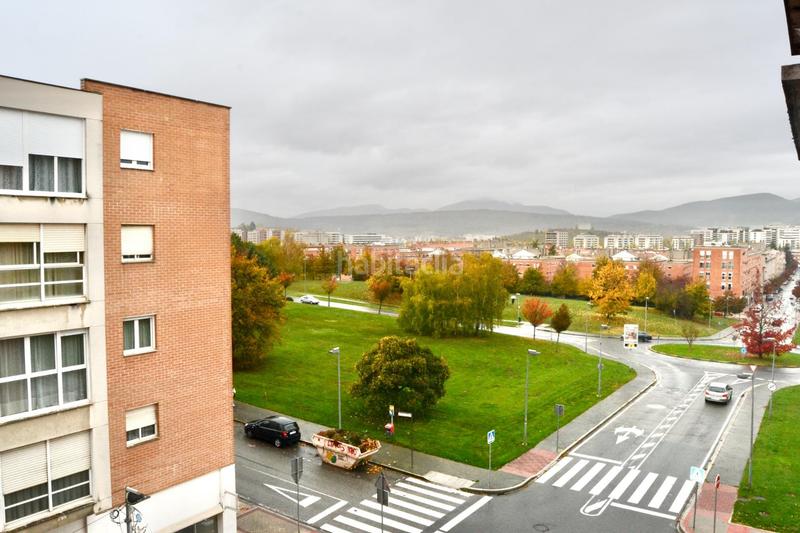 Foto 75d64821-af1a-40f8-9e31-dc67b458142c. Flat with heating parking in Mendillorri Pamplona / Iruña