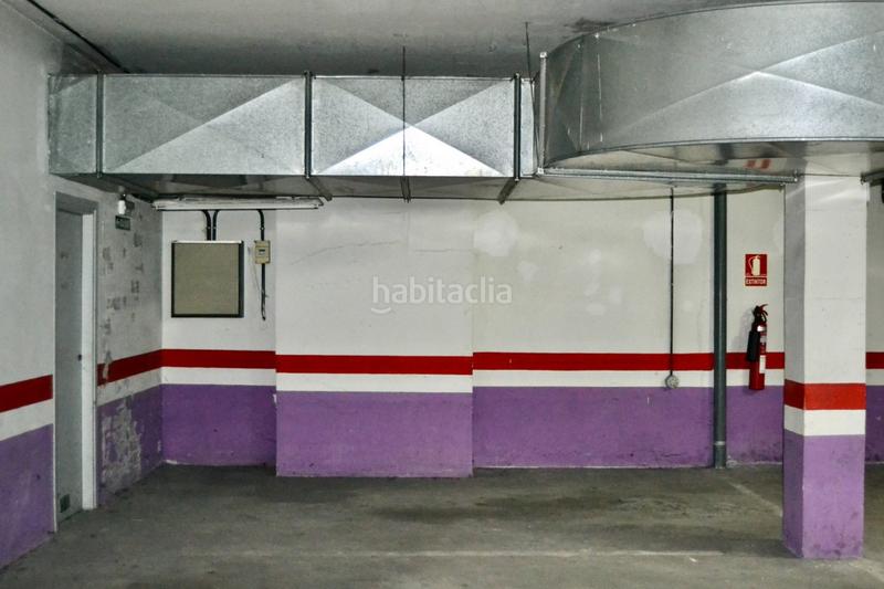 Foto fc1071f2-6fd7-4168-9f98-ee261ec7702c. Aparcament cotxe a Beriáin
