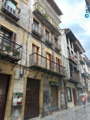 Appartement à Hernani. Hernani. casco viejo. kale nagusia. vivienda exterior. a reforma