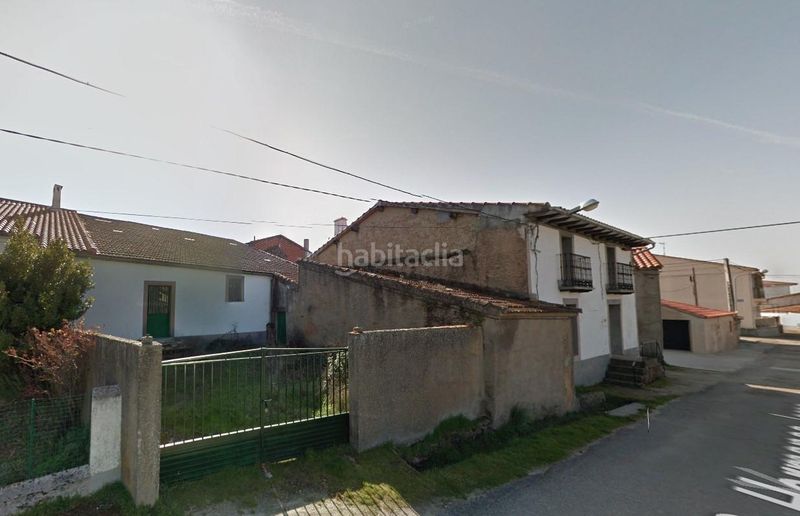 Foto a84d4d28-1e90-43a9-833a-d4abc9a80996. Casa amb aparcament a Frades de la Sierra