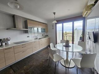 Casa pareada en Villamayor. Impecable chalet pareado en el campo de golf de villamayor