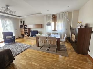 Doppelhaus en Villamayor. Impecable chalet pareado en el campo de golf de villamayor Doppelhaus en Villamayor. Impecable chalet pareado en el campo de golf de villamayor