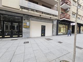 Local Comercial en Calle JOSE JAUREGUI