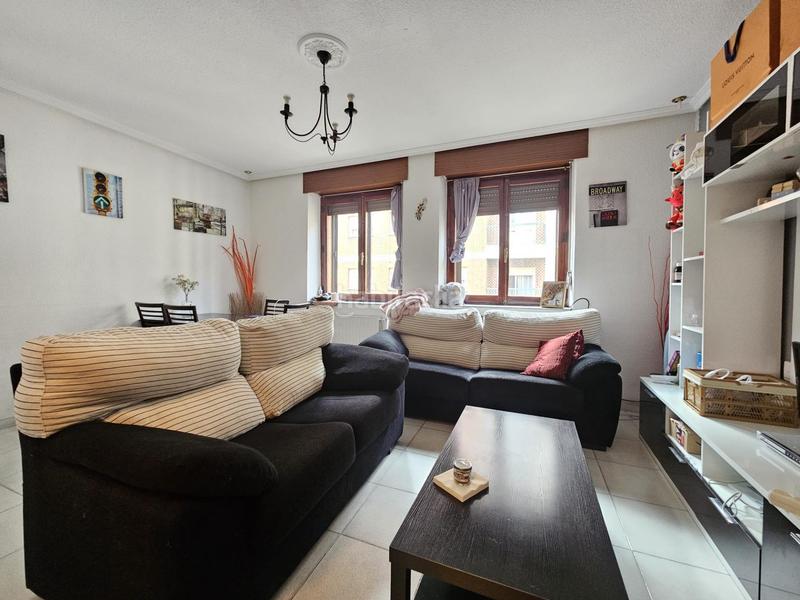 Foto e9922711-5ce8-497c-bbc9-2bebecc8bfcd. Flat with heating in Carmelitas Salamanca