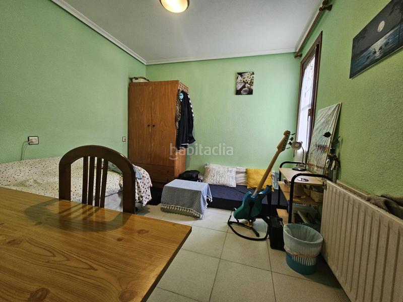 Foto ef55f767-1797-4b68-ad52-b7be64ddfa10. Flat with heating in Carmelitas Salamanca