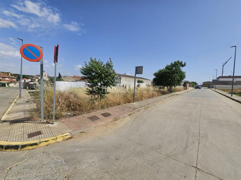 Foto 426c4fc1-8cee-4365-ac98-03a5b6231660. Terreny residencial a Aldeatejada