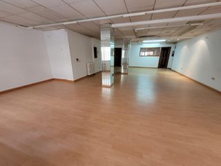 Pis a Sancti Spiritus - San Juan. Inmueble en venta junto czamora