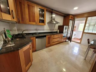 Casa aparellada a Vistahermosa. Espectacular chalet de esquina en vistahermosa en venta!!