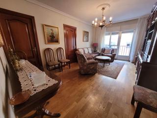 Appartement en Garrido Norte. Venta de piso de 3 dormitorios en buen estado junto a calle acac