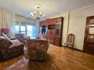 Appartement à Garrido Norte. Venta de piso de 3 dormitorios en buen estado junto a calle acac