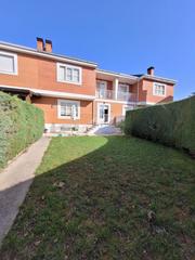 Reihenhaus in Santa Marta de Tormes