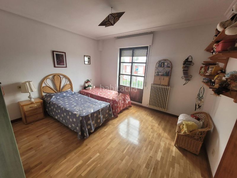 Foto 08b33034-ab97-40b2-ae81-6141b730c413. Casa adossada amb calefacció aparcament piscina a Santa Marta de Tormes