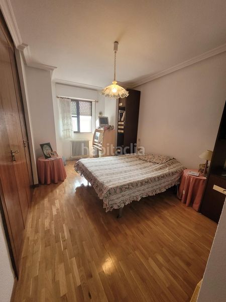 Foto fd25fb26-a992-45c5-a51c-b50a81a8f410. Casa adossada amb calefacció aparcament piscina a Santa Marta de Tormes