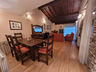 Chalet à Buenavista. Chalet individual impecable en cuatro calzadas