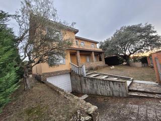 Chalet in Buenavista. Chalet individual impecable en cuatro calzadas