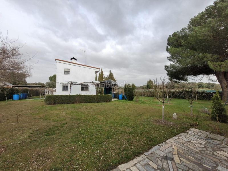 Foto 176e5949-c4b2-42e8-946b-f177e0617870. Xalet amb piscina a Terradillos