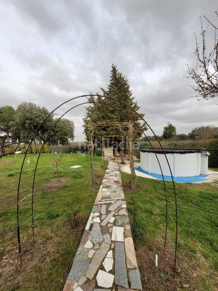 Foto 9a5f8d61-b6ac-49f3-9920-8c868b9948d2. Xalet amb piscina a Terradillos