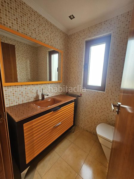 Foto 3a6ea619-19ac-40c8-9485-0ca7d3a1863c. Casa adossada amb calefacció aparcament a Villamayor