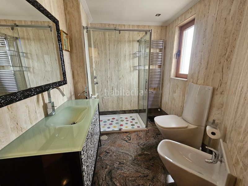 Foto ec4c239b-50e0-4c69-a1b0-cd1c287096cf. Casa adossada amb calefacció aparcament a Villamayor