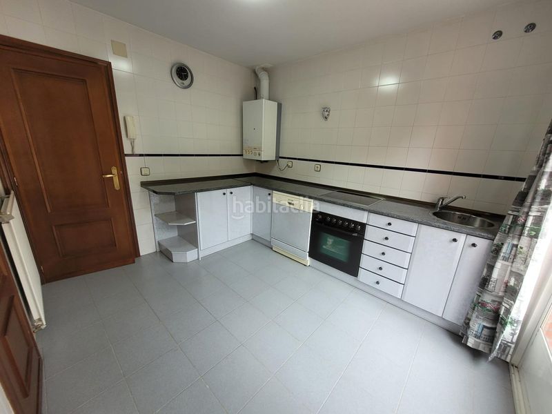 Foto 51a72a27-302d-442b-8120-45cf0b380030. Casa adossada amb calefacció aparcament piscina a Carrascal de Barregas