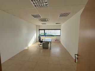 Rent Office space in Sur. Méridaoficina