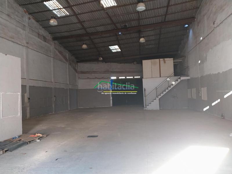 Foto 84ae7d21-fae9-4d93-b11f-aee9540d3ab5. Alquiler nave industrial nave en Este Mérida