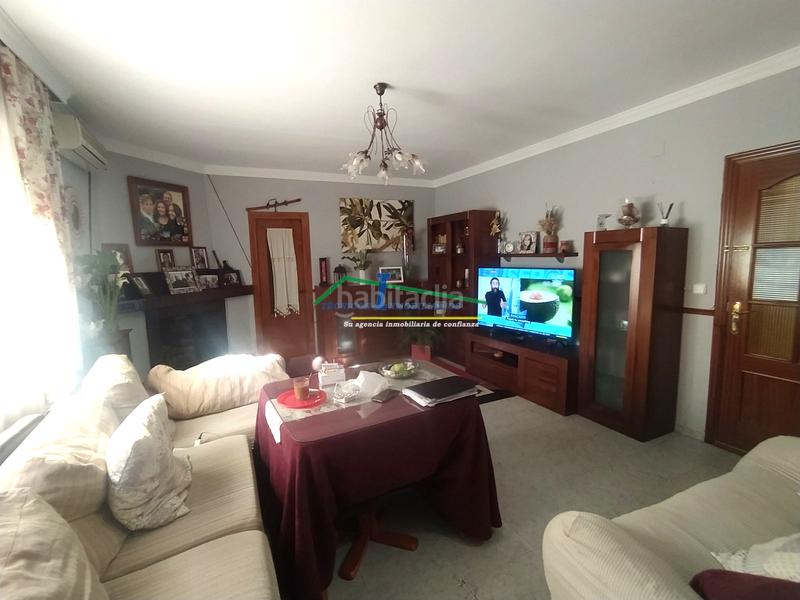 Foto 2e7d7d59-9b95-4f9a-9c94-0ef62441c27c. Casa amb aparcament piscina a Centro Mérida