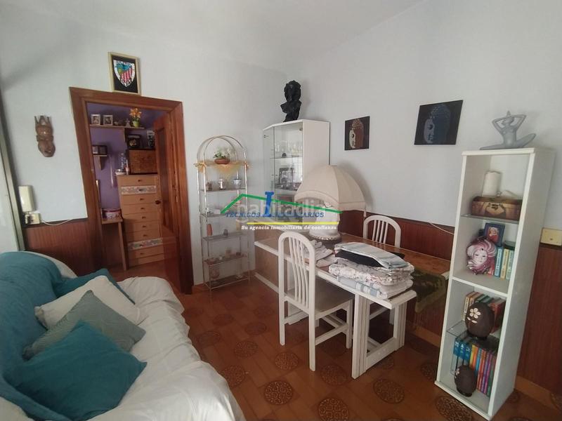 Foto 91780f8c-b1a4-4287-96ab-dd2ee8cd1070. Casa amb aparcament piscina a Centro Mérida