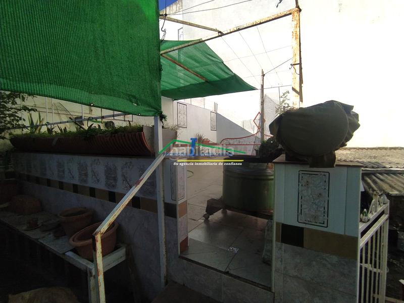 Foto d9b797de-2972-46ab-939e-af683278c395. Casa amb aparcament piscina a Centro Mérida