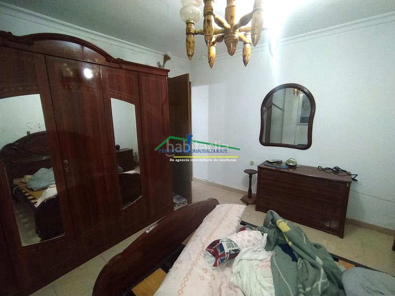 Foto f6aa6b4f-cdb2-4bc9-bcfb-2961a589280a. Casa amb aparcament piscina a Centro Mérida