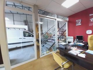 Nau industrial a Este. Méridanave