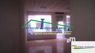 Location Local commercial à Este. Zona consolidada.todos los servicios. muchos comercios.ambulator