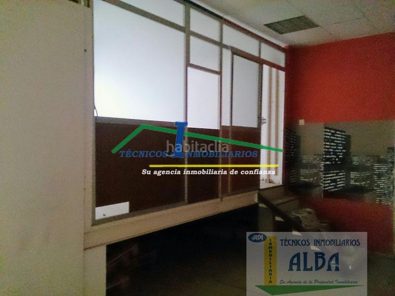 Foto f58a25ef-40b2-418c-abd7-54182da396da. Local comercial a Este Mérida