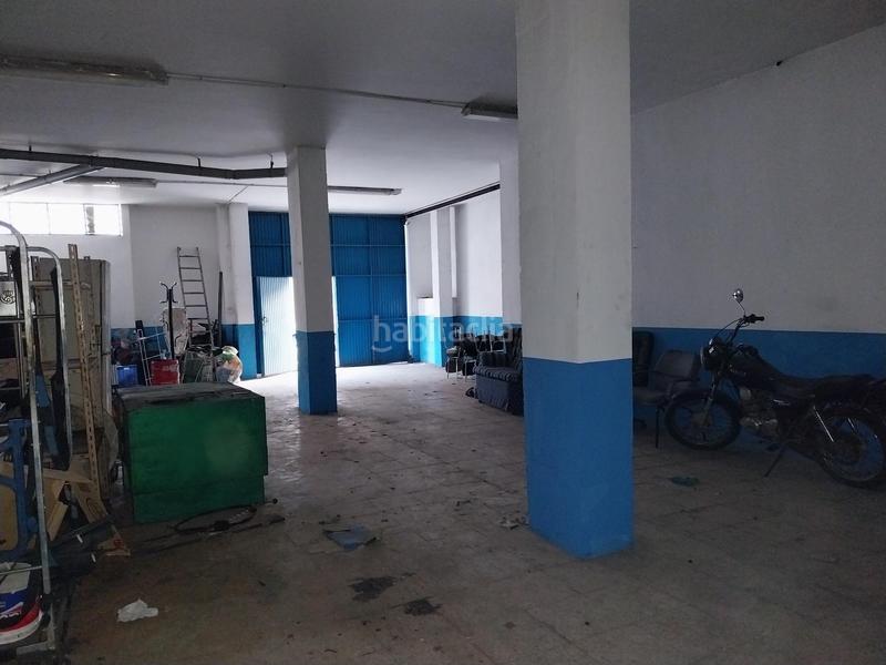 Foto 3a5c41e5-8f91-4184-a97d-ab99bb383efb. Alquiler local comercial zona completamente consolidada, todos los servicios. ambulatorio, farmacia, supermercado , bares, numerosos comercios. calle de mu en Mérida