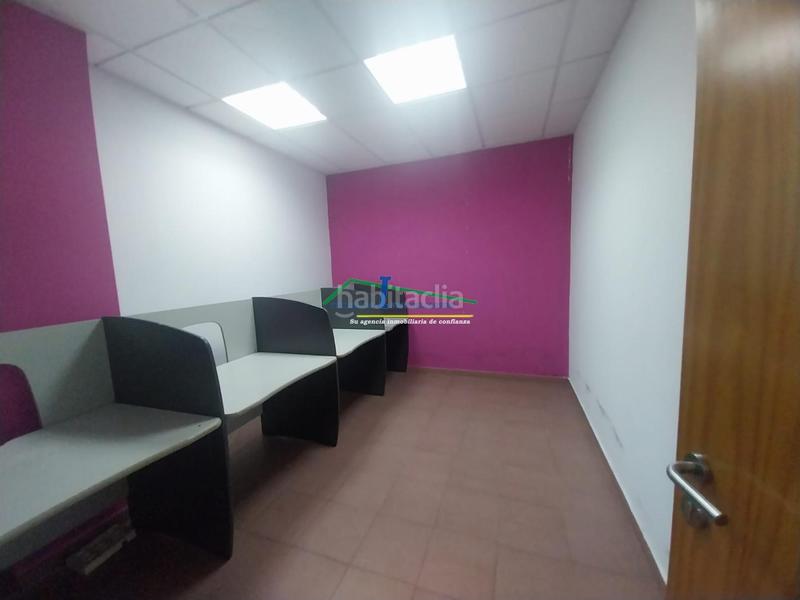 Foto 00be38d1-32be-49a0-8c25-efd4c11f63fe. Lloguer local comercial a Centro Mérida