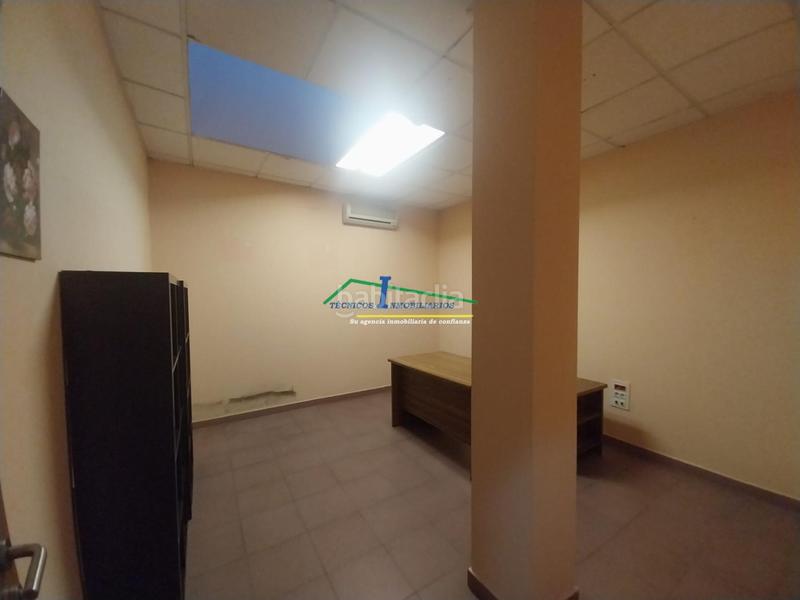 Foto d1257176-9e6c-4383-a472-fce779f6c803. Lloguer local comercial a Centro Mérida