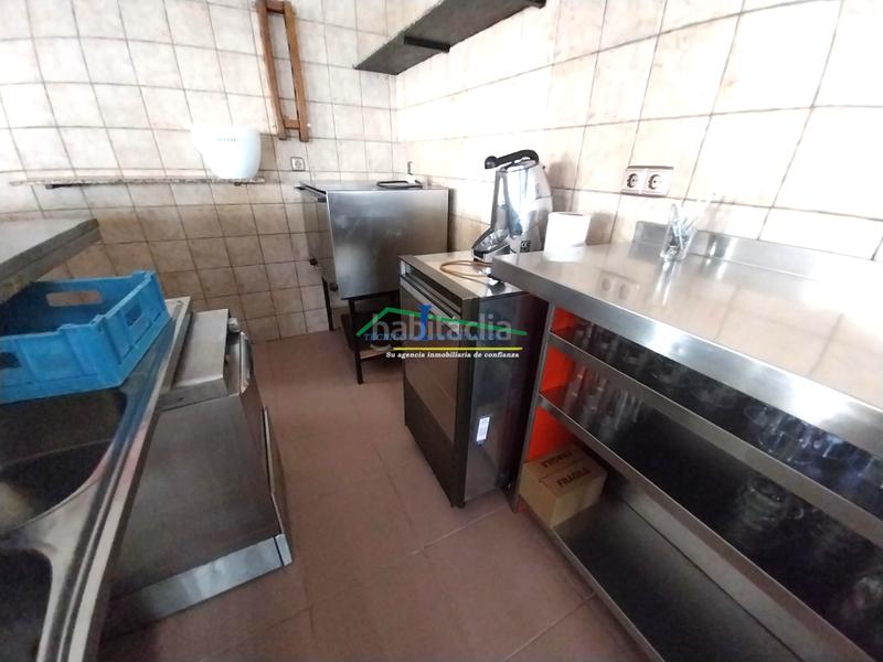 Foto d24ce90d-c145-469c-bae2-fb39b3654f49. Local comercial a Oeste Mérida