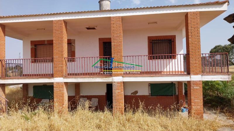 Foto 2d250a8f-5d7d-41c8-9b68-d084f2c3db91. Chalet mit pool in Valverde de Mérida