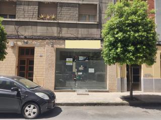Affitto Locale commerciale in Cl cean bermudez 56. Se alquila local comercial en la calle cean bermudez detrás del