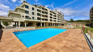 Pis a Gijón - cl concejo de onis 3. Piso en viesques de 4 dormitorios, piscina y dos plazas de garaj