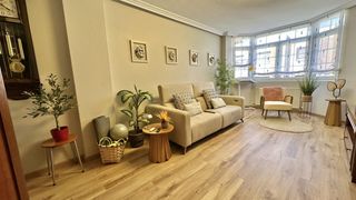 Etagenwohnung in Gijón - cl eulalia alvarez 4. Dúplex con garaje en el llano.